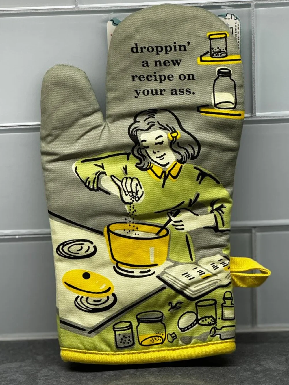 NWT Blue Q Droppin A New Recipe On Your Ass Funny Novelty Oven Mitt Green